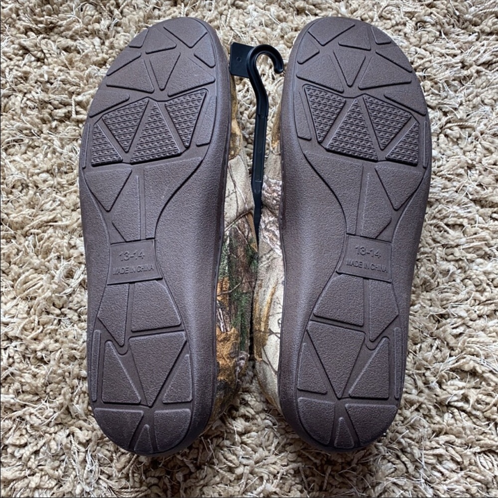 Mens Camo Slippers - Picture 3 of 5